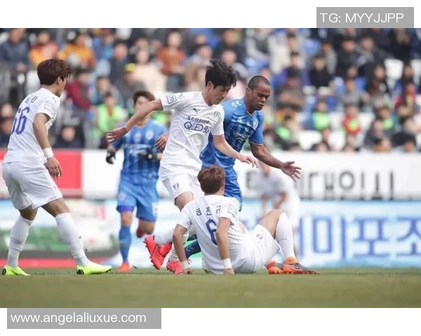 2017年蔚山现代与江原FC激战回顾及精彩瞬间分析