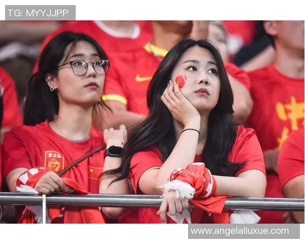 中国队迎战约旦队直播世预赛激战正酣球迷热情高涨助威助力