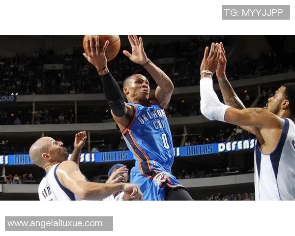 雷霆与小牛激战三月二十八日谁能在这场对决中笑到最后